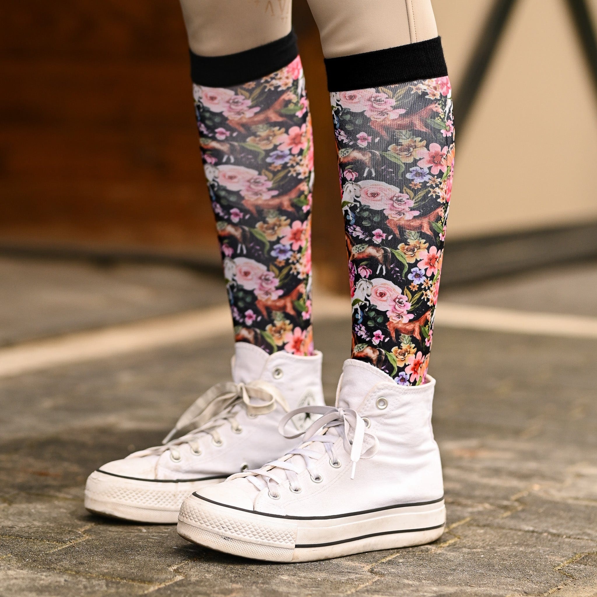 Pony Mac Black Floral Horse